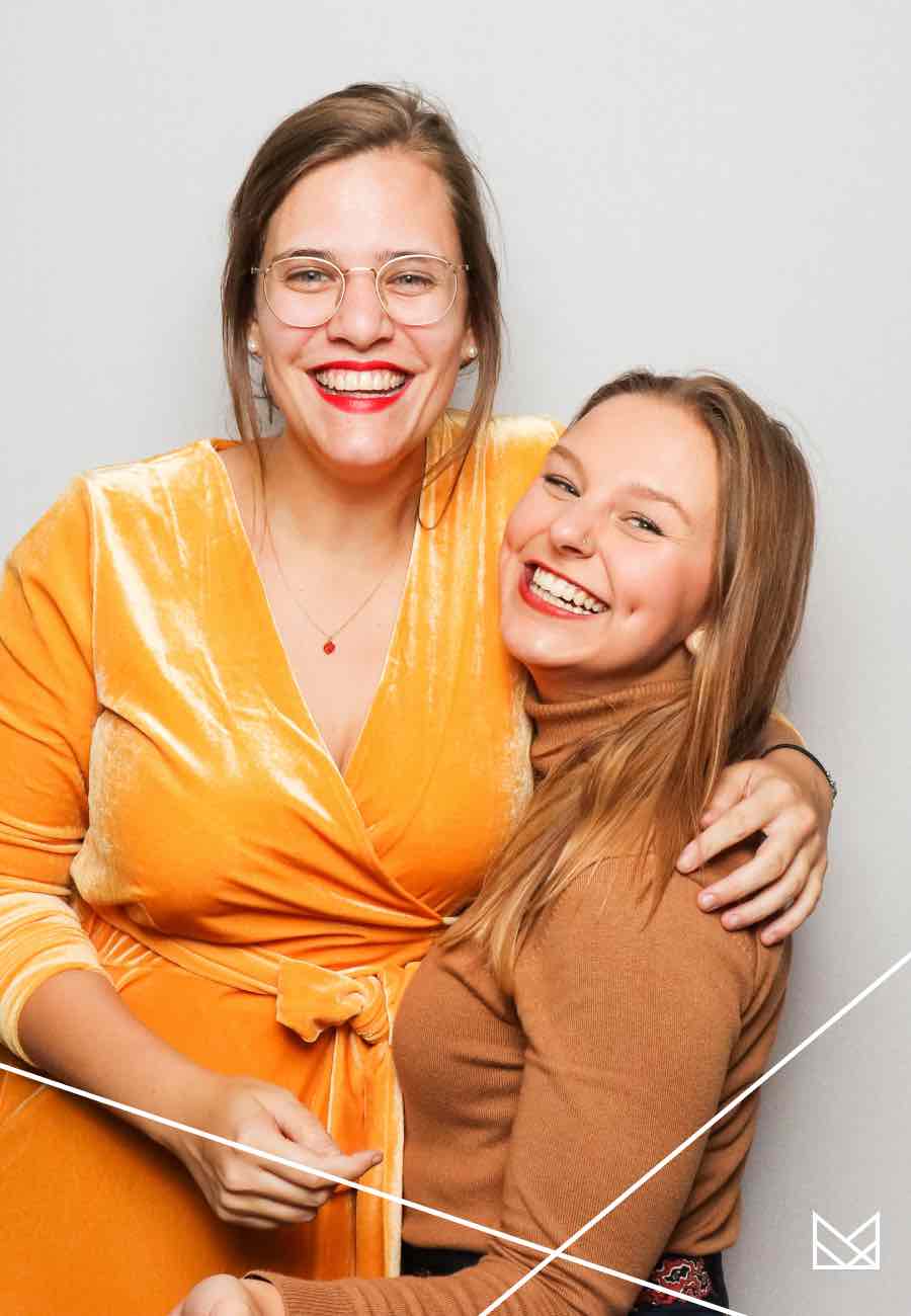 Boek een kwalitatieve photobooth voor je huwelijk, evenement en (bedrijfs)feesten. Een waaier aan eigentijdse mogelijkheden in een modern en stijlvol jasje